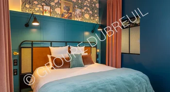 Square Lodge
