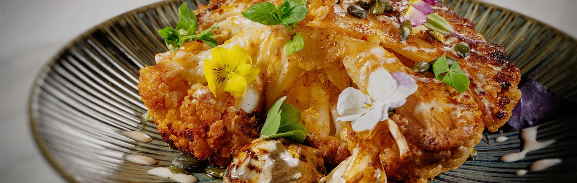 actu-slider-3-3840x1220-nouveau-bistro-yonnais-plats-demi-min.jpg